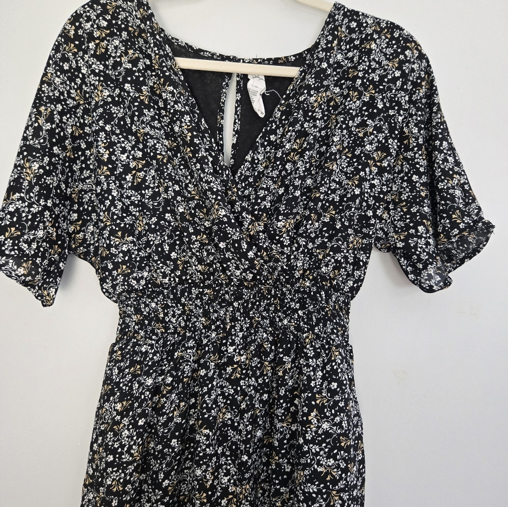 Black and White Speckled Jumpsuit with Short Sleeves